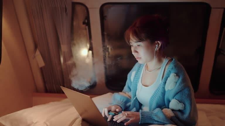 Live recap and expert take xôi lạc trực tiếp bóng chuyền hôm nay alongside ban on e-cigarettes policy update