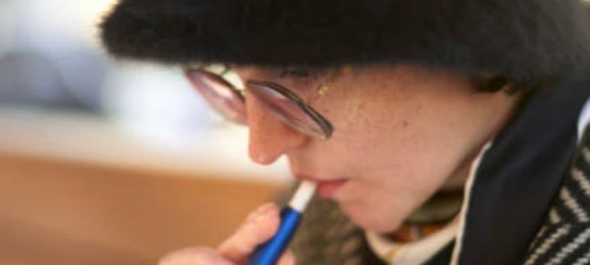 Smart ways to catch trực tiếp bóng đá live and pair the experience with a drag electronic cigarette for fans